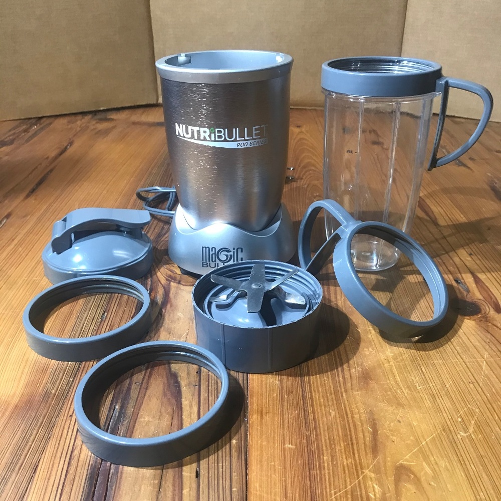 ❤️SOLD❤️ NutriBullet  900 Series Blender